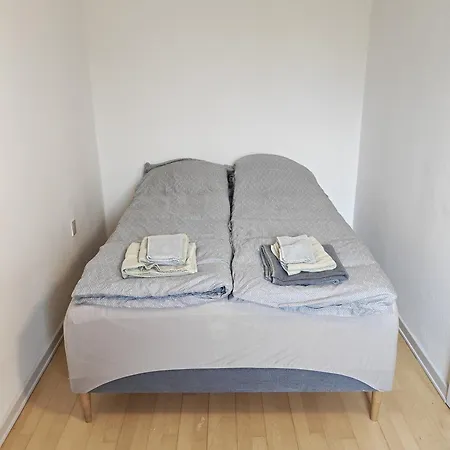 In N, Easy Parking Homestay *